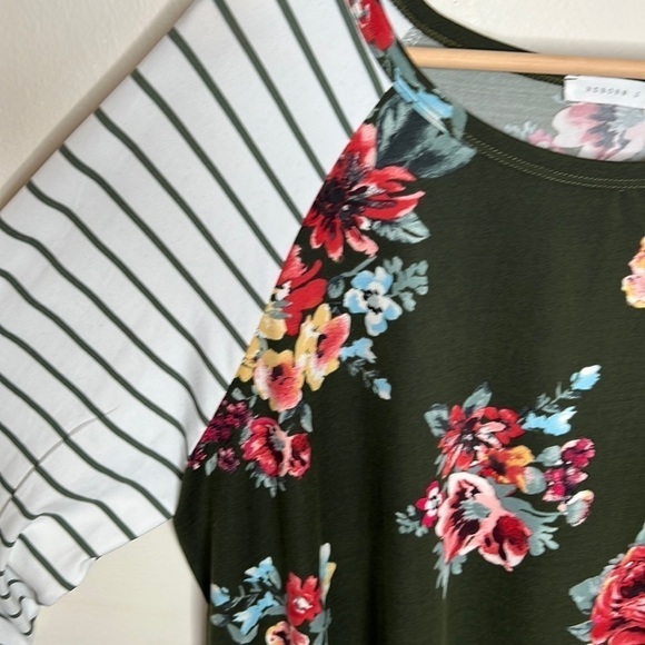 REBORN J WOMENS FLORAL JERSEY and STRIPED SLEEVES WITH ELBOW PATCHES SIZE 3XL - Picture 3 of 8